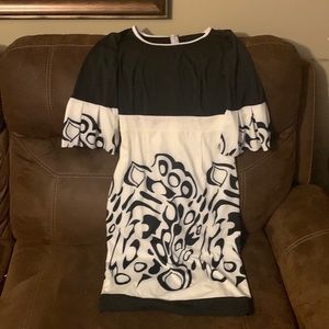 Chic Black & White Printed Puff Sleeve Dress